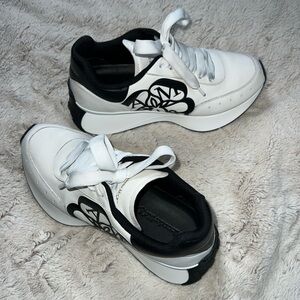 Alexander McQueen Sprint Runner 'White Black'